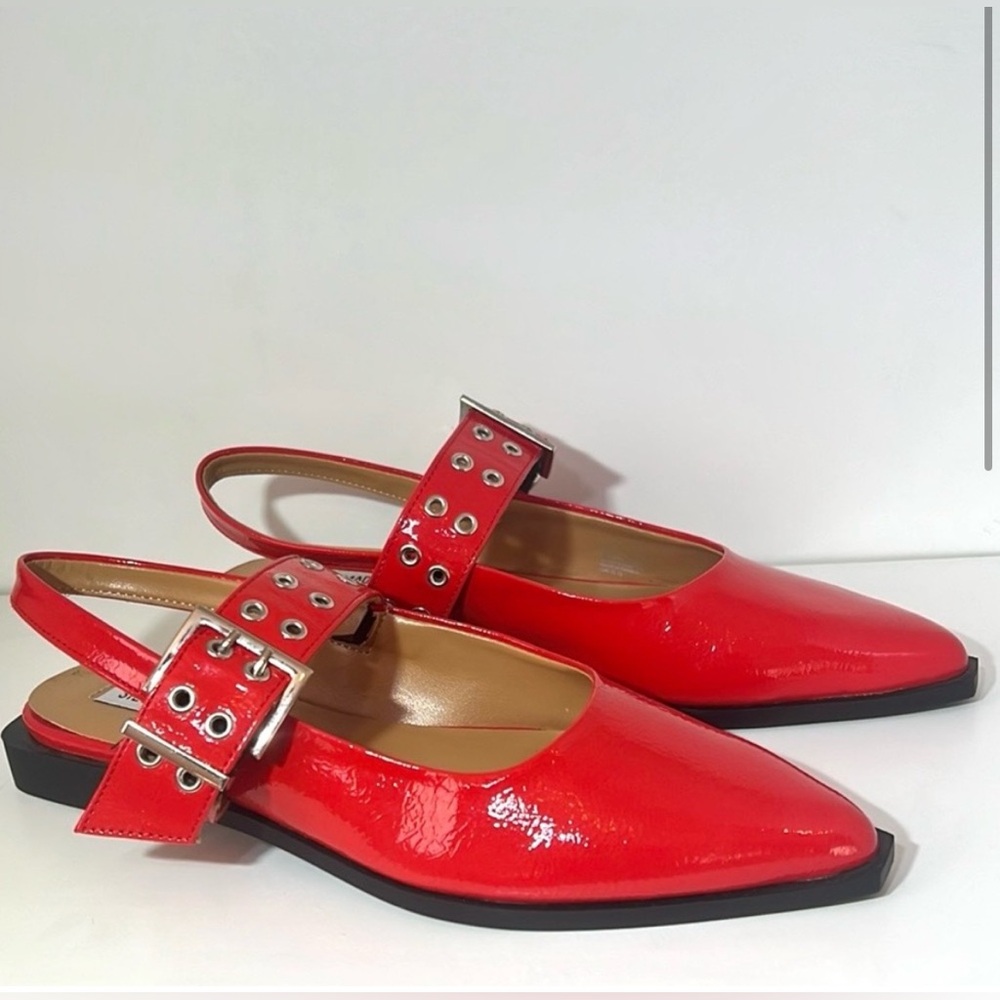 NWOT Steve Madden Lando Red Synthetic Leather Slingback Flats - Picture 2 of 7
